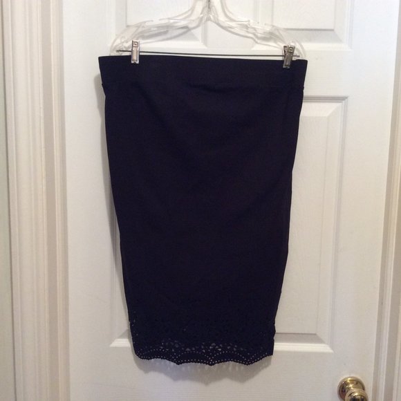 Torrid Skirt 2 Black Elastic Waist Pencil Stretch Laser Cut - Picture 5 of 8